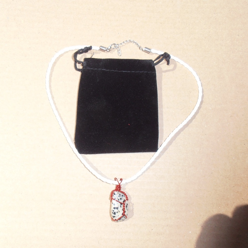 dalmation wire raped stone neclace